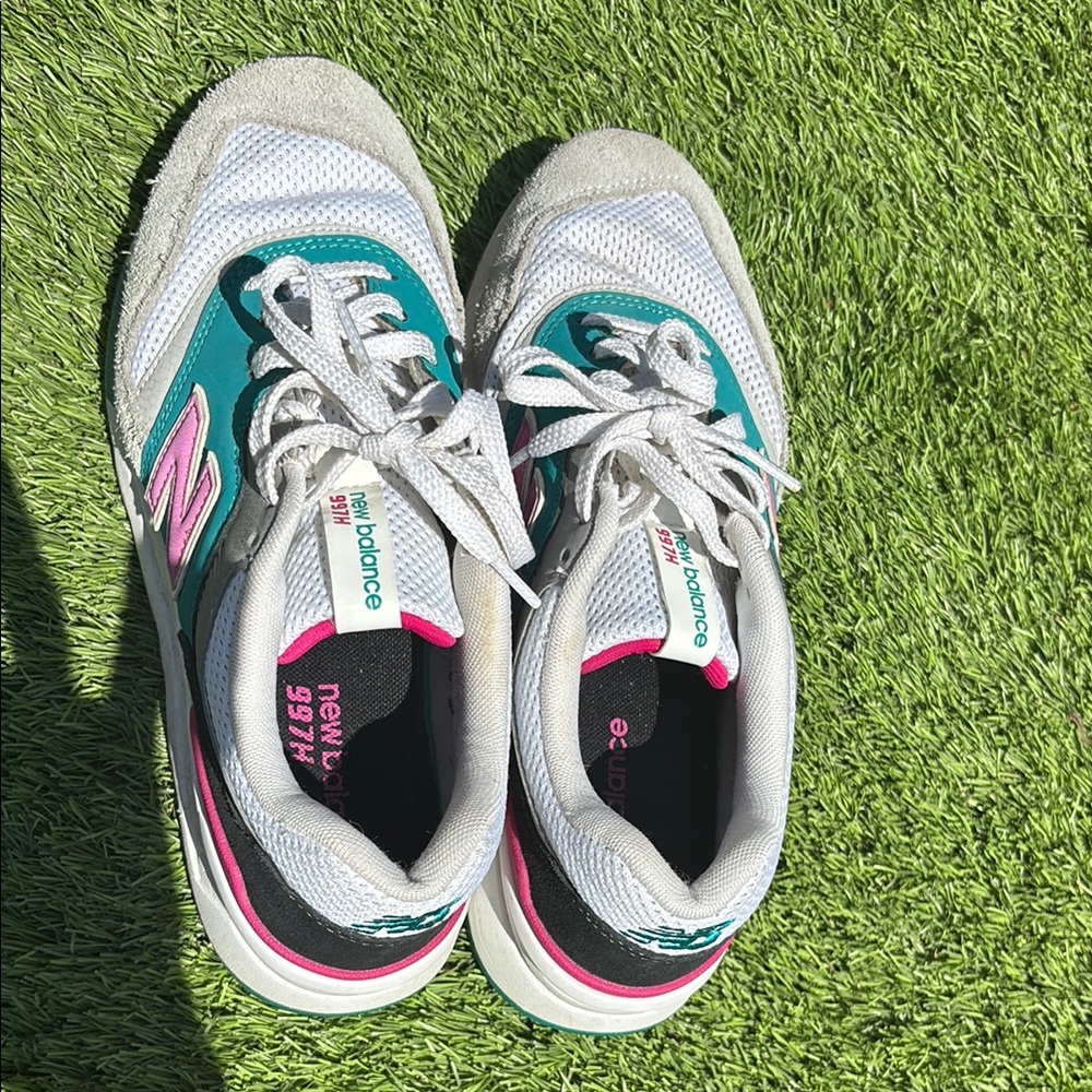 New Balance Men’s Sneakers - White, Pink, Teal